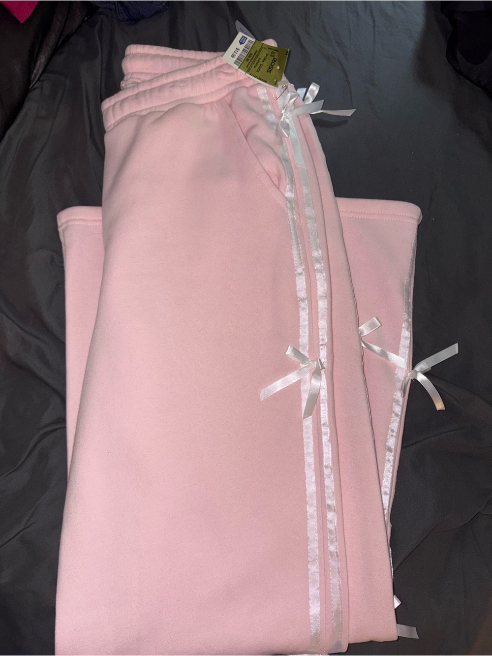 Bow sweatpants NWT medium
